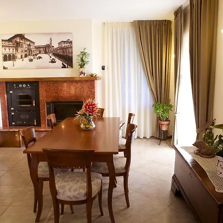 Agriturismo La Rocca Κατάλυμα σε φάρμα Marsia