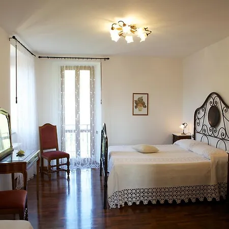 Agriturismo La Rocca Alojamento de Turismo Rural *