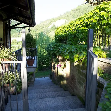 Agriturismo La Rocca Κατάλυμα σε φάρμα Marsia